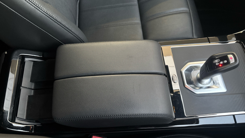 Land Rover Range Rover Evoque 2.0 D200 R-Dynamic SE 5dr Auto Diesel Hatchback